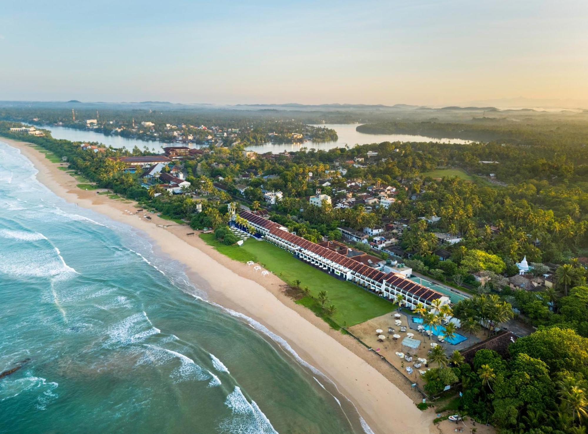Ekho Surf Hotel Bentota Ngoại thất bức ảnh