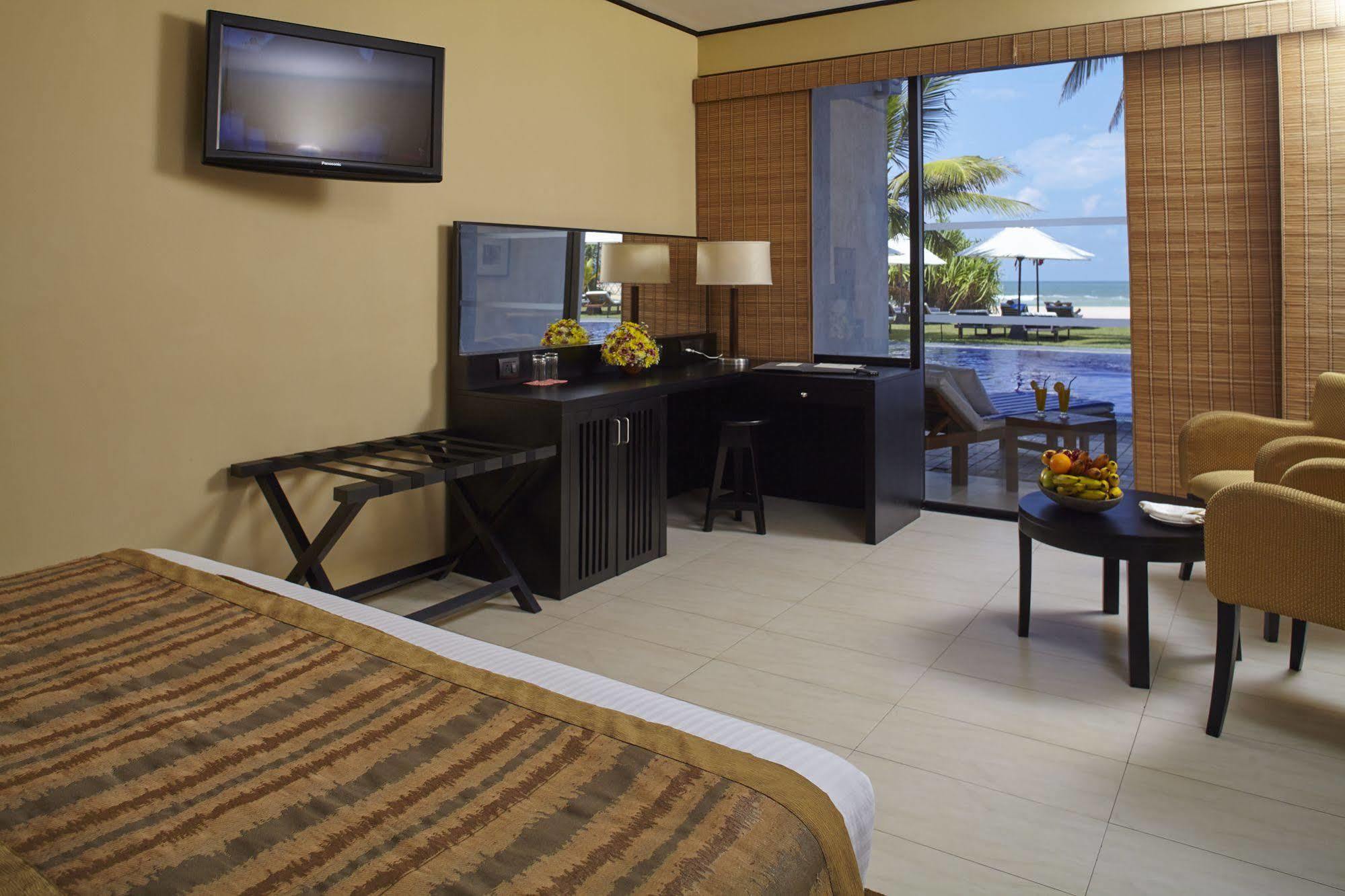 Ekho Surf Hotel Bentota Ngoại thất bức ảnh